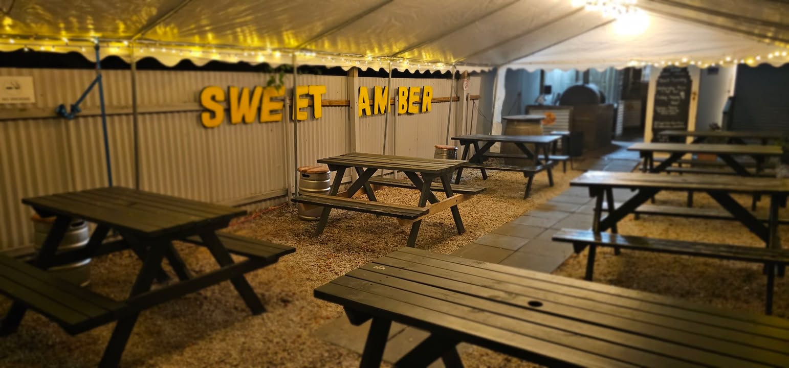 Sweet Amber - Beer + Pizza
